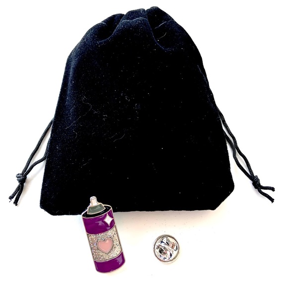 3/$10 💜Fun Versatile Purple Hairspray Pin with Heart for Gifts or Personal Use - Picture 2 of 2